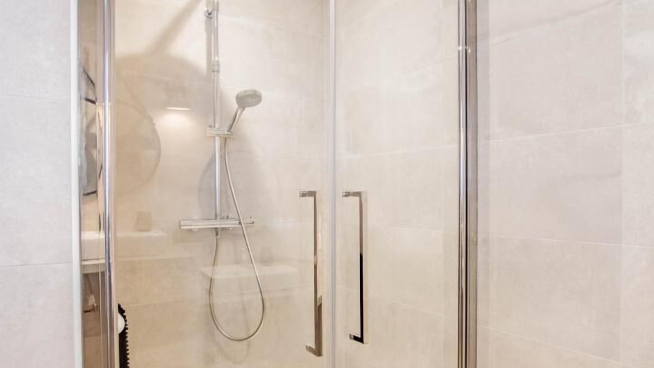 Photo of Bathroom in Genouilly