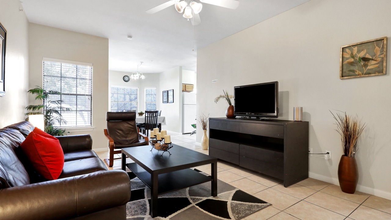 Photo of Livingroom in Eckhert Crossing