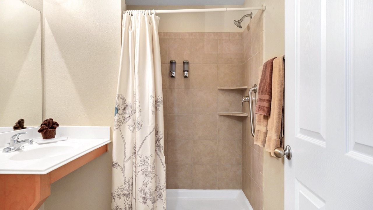 Photo of Bathroom in Eckhert Crossing