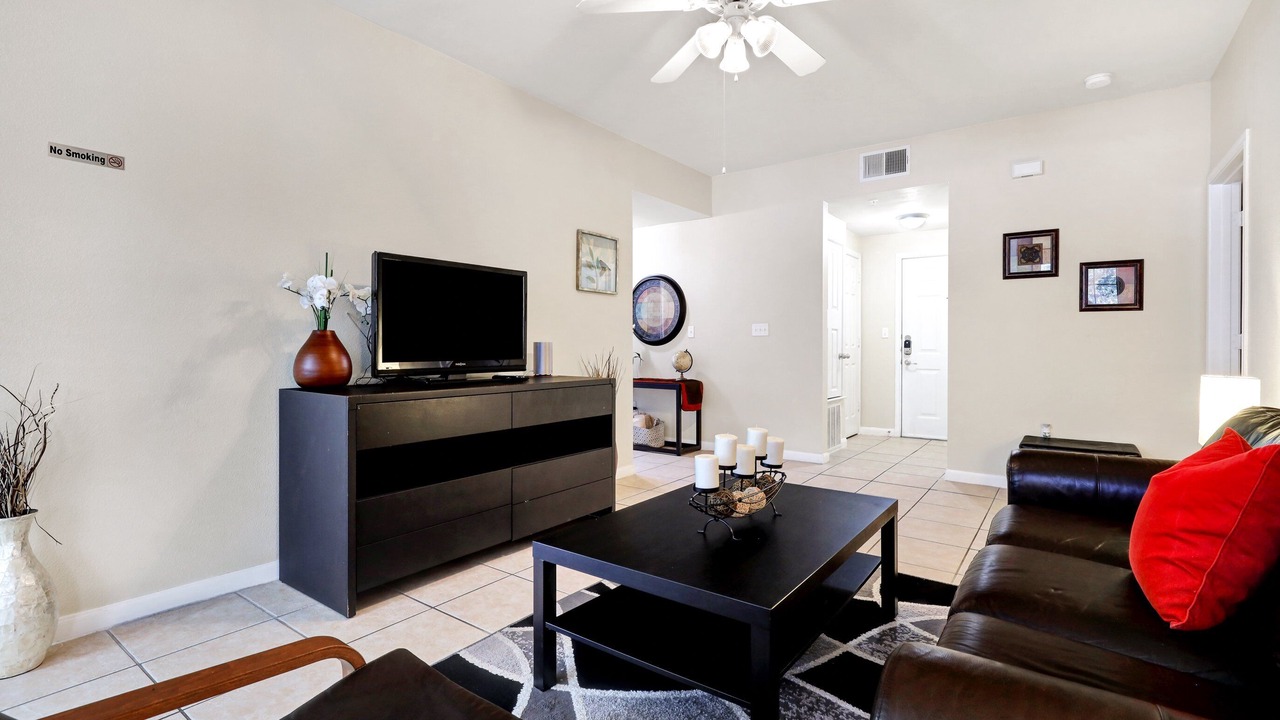 Photo of Livingroom in Eckhert Crossing