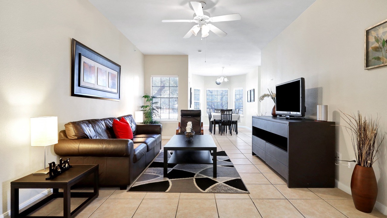 Photo of Livingroom in Eckhert Crossing