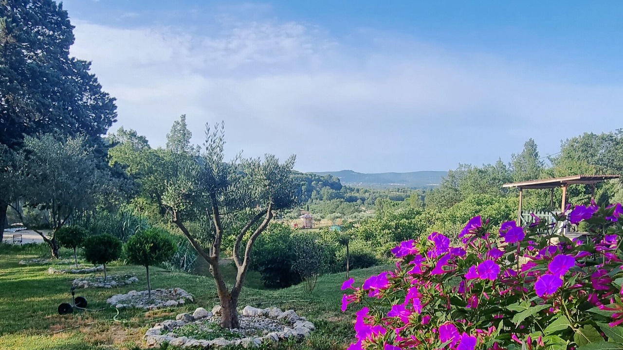 Photo of Outdoor in Villelaure