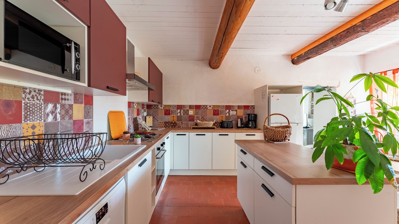 Photo of Kitchen in Villelaure