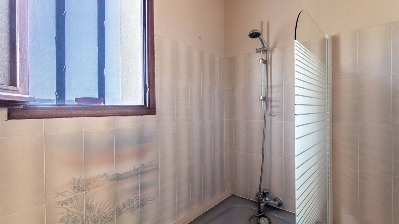 Photo of Bathroom in Ceret