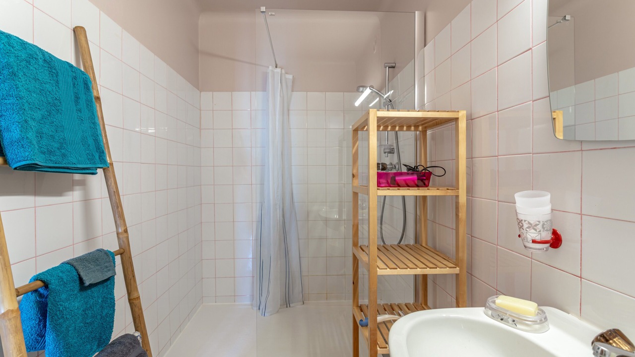 Photo of Bathroom in Ceret