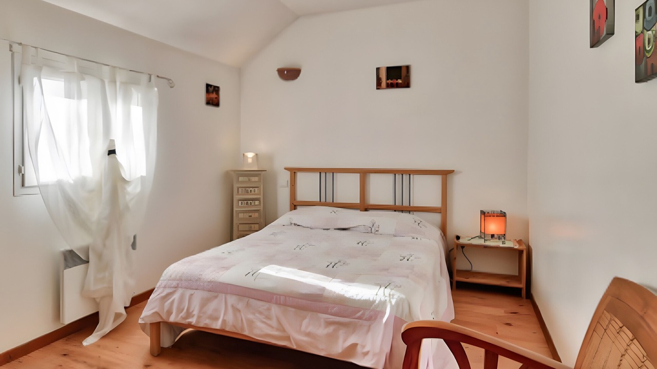 Photo of Bedroom in Villelaure