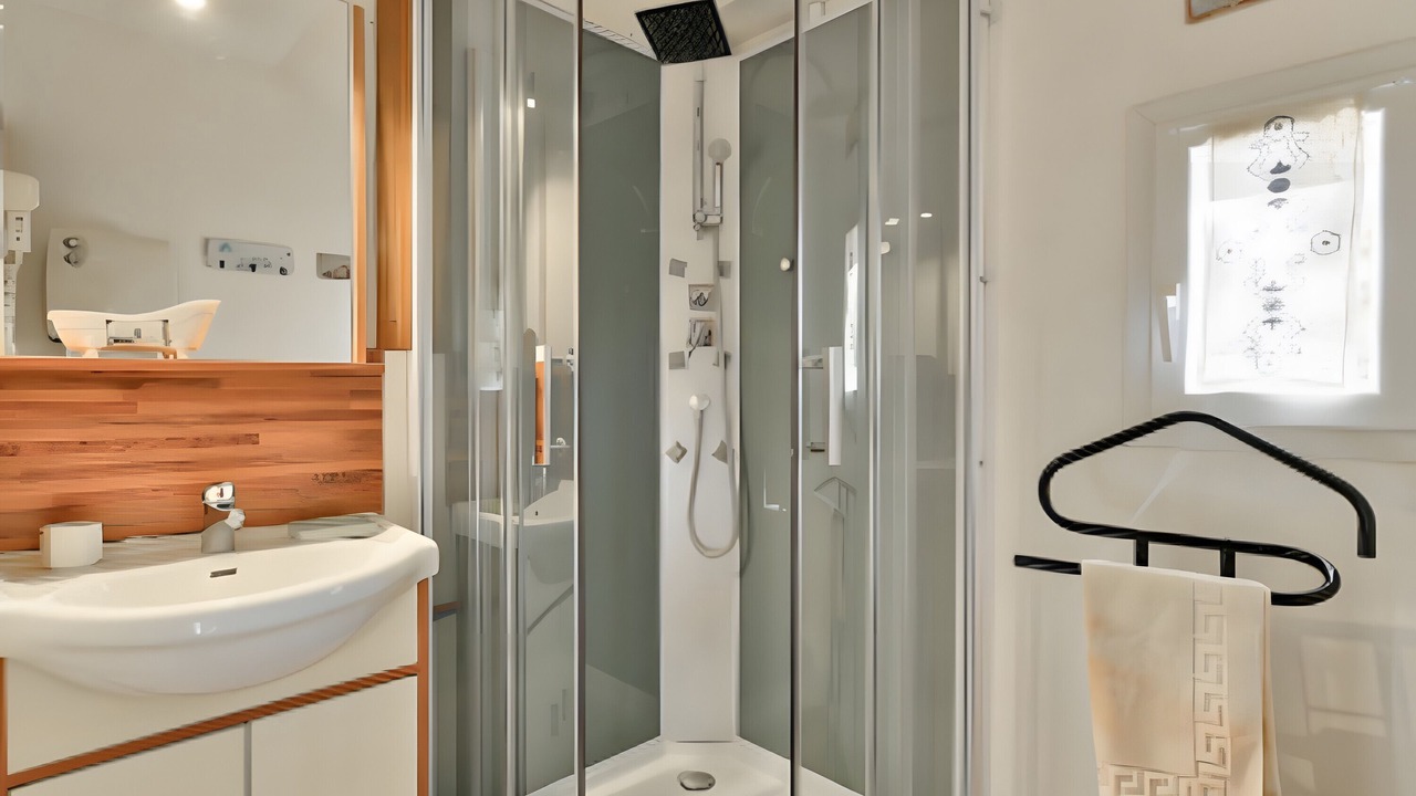 Photo of Bathroom in Villelaure