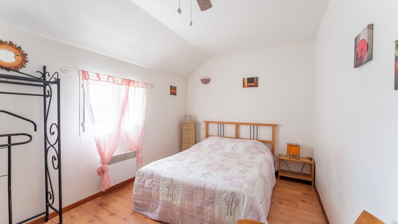 Photo of Bedroom in Villelaure