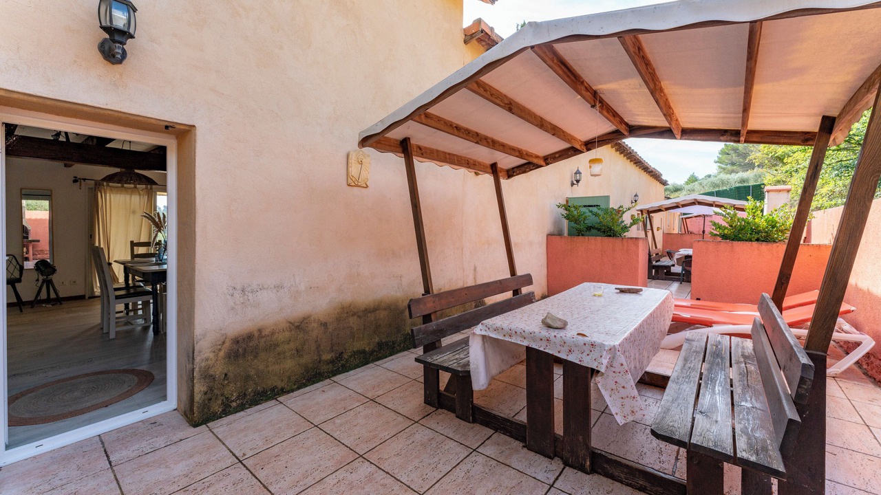 Photo of Outdoor in Villelaure