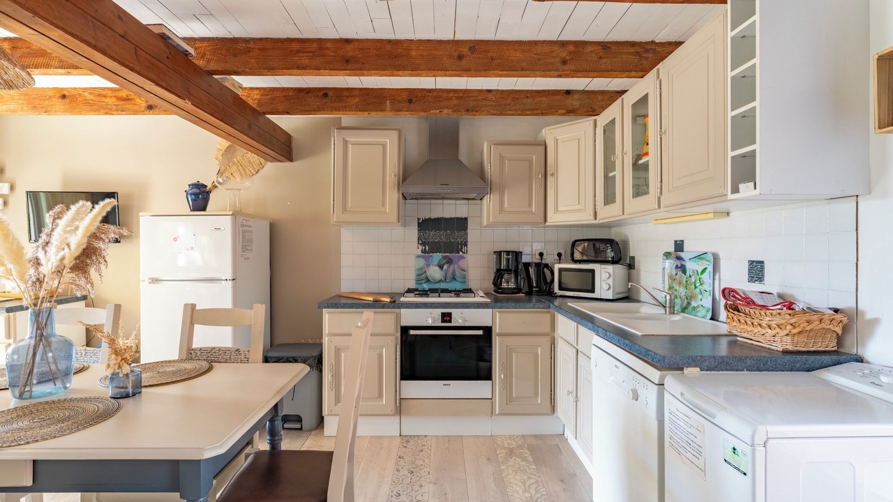 Photo of Kitchen in Villelaure