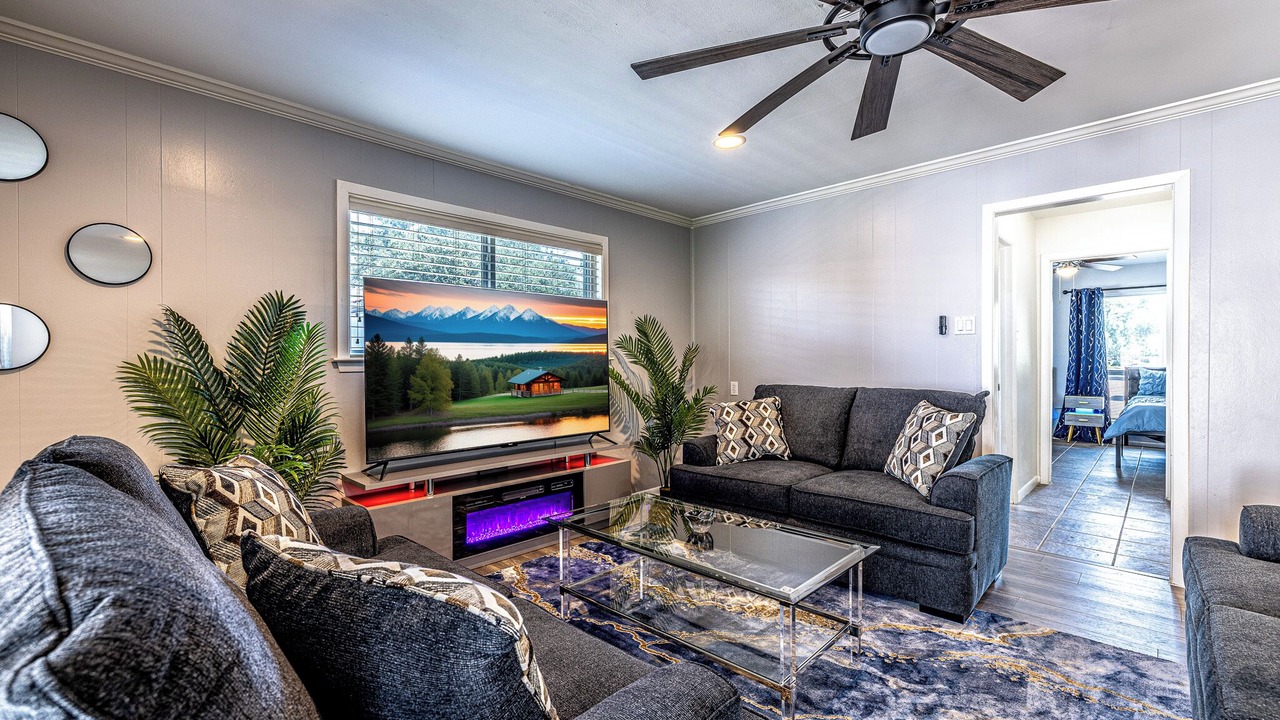 Photo of Livingroom in Southeast Houston