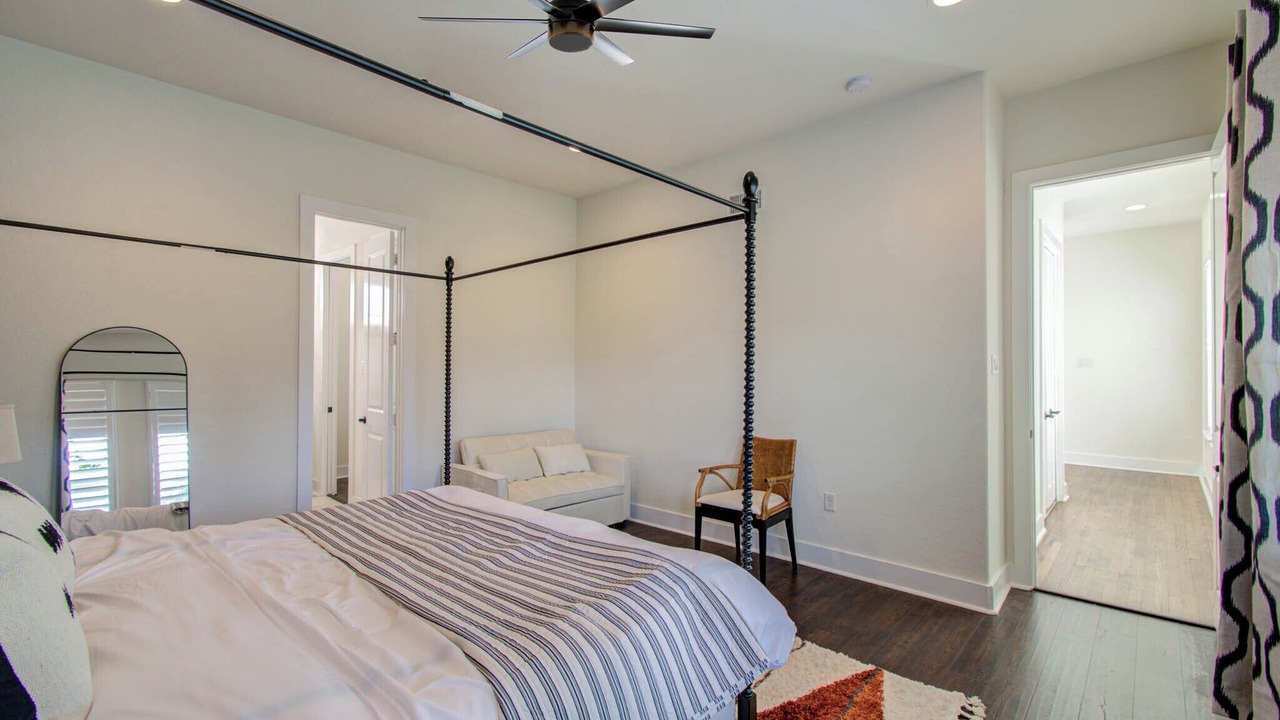 Photo of Bedroom in Washington Ave./ Memorial Park