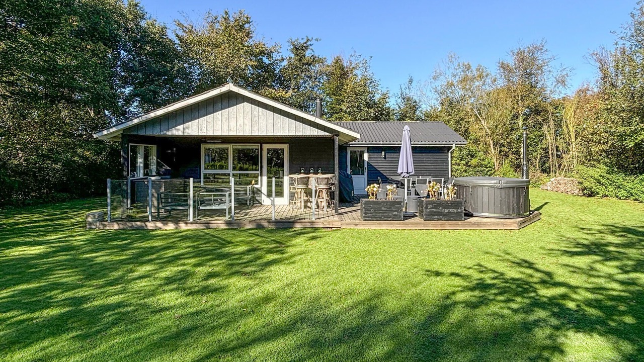 Photo of Others in Hjerm