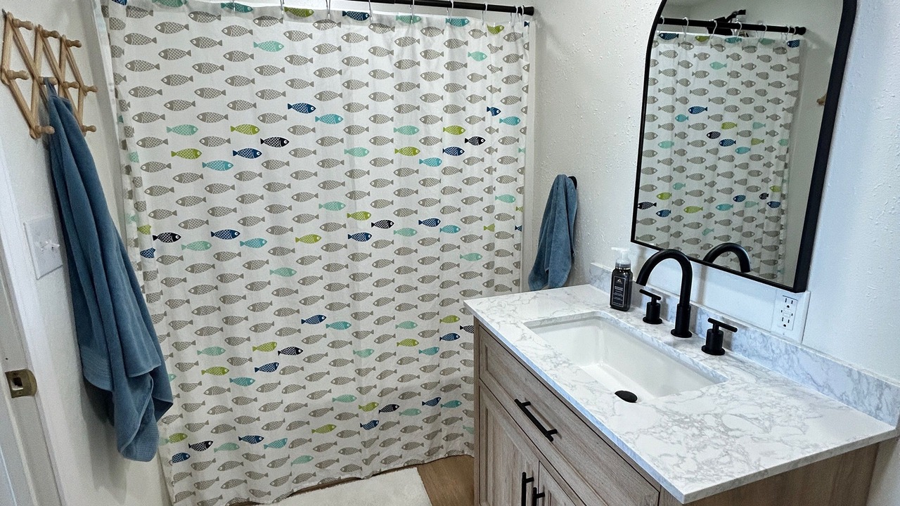 Photo of Bathroom in Mannford