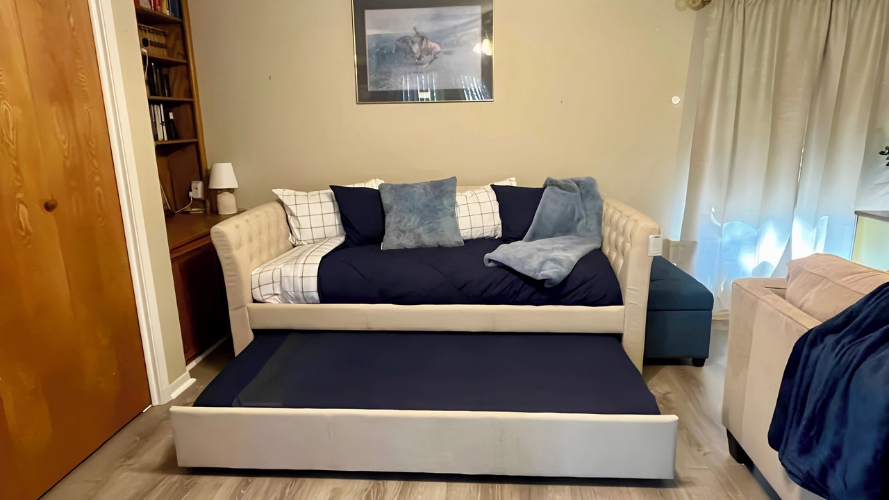 Photo of Livingroom in Early