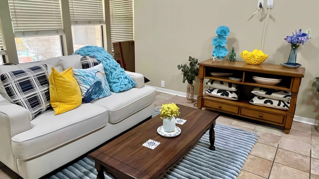 Photo of Livingroom in Early