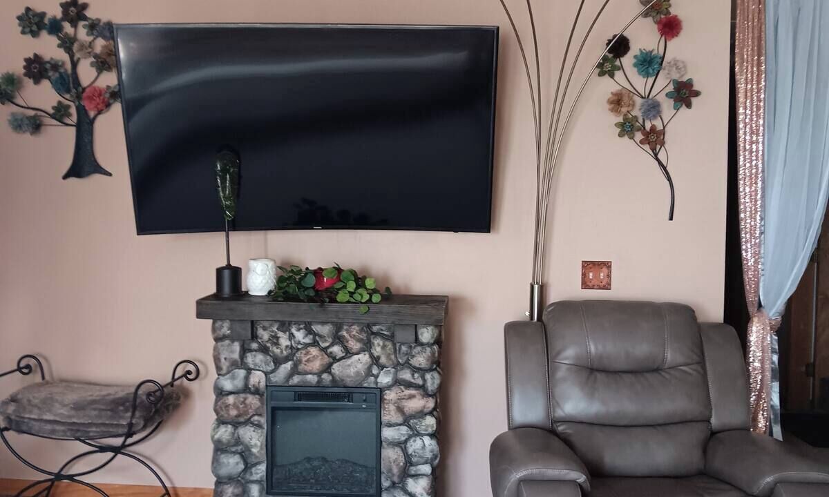 Photo of Livingroom in Warren
