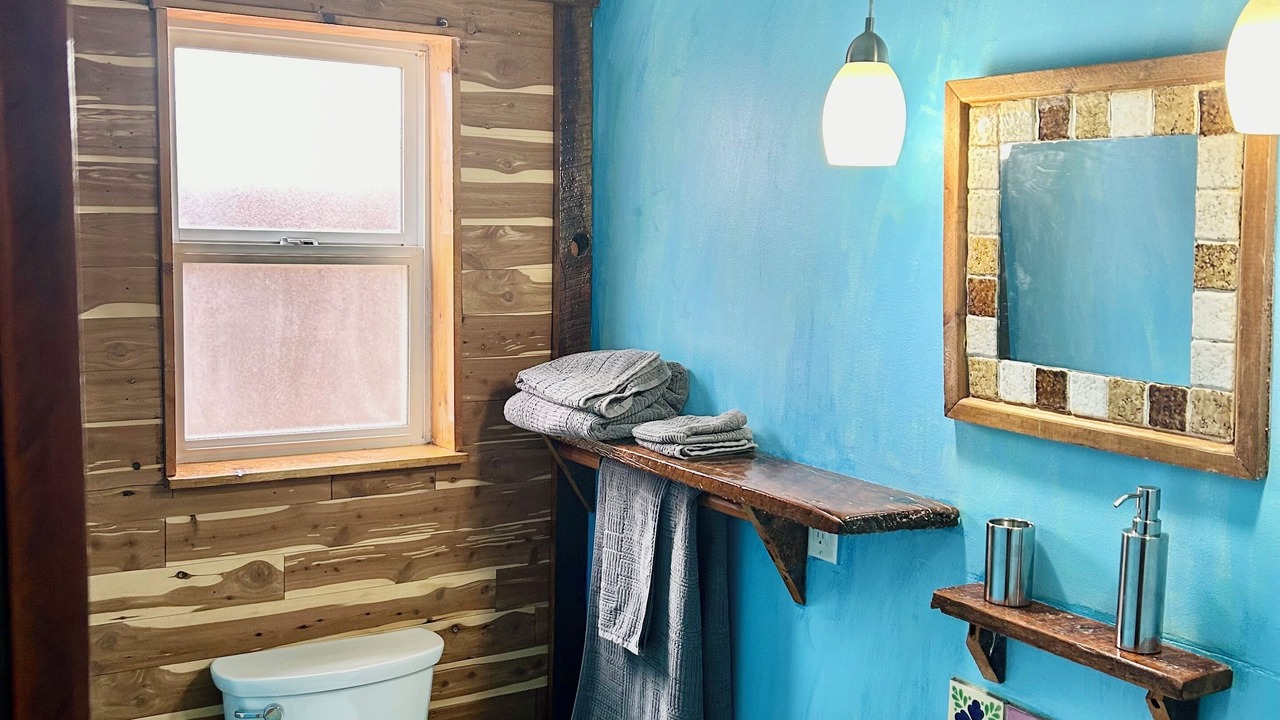 Photo of Bathroom in North Valley