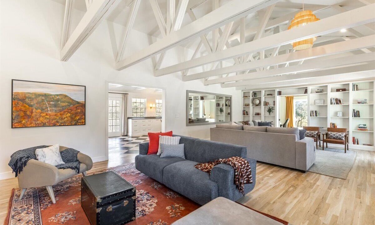 Photo of Livingroom in Trenton
