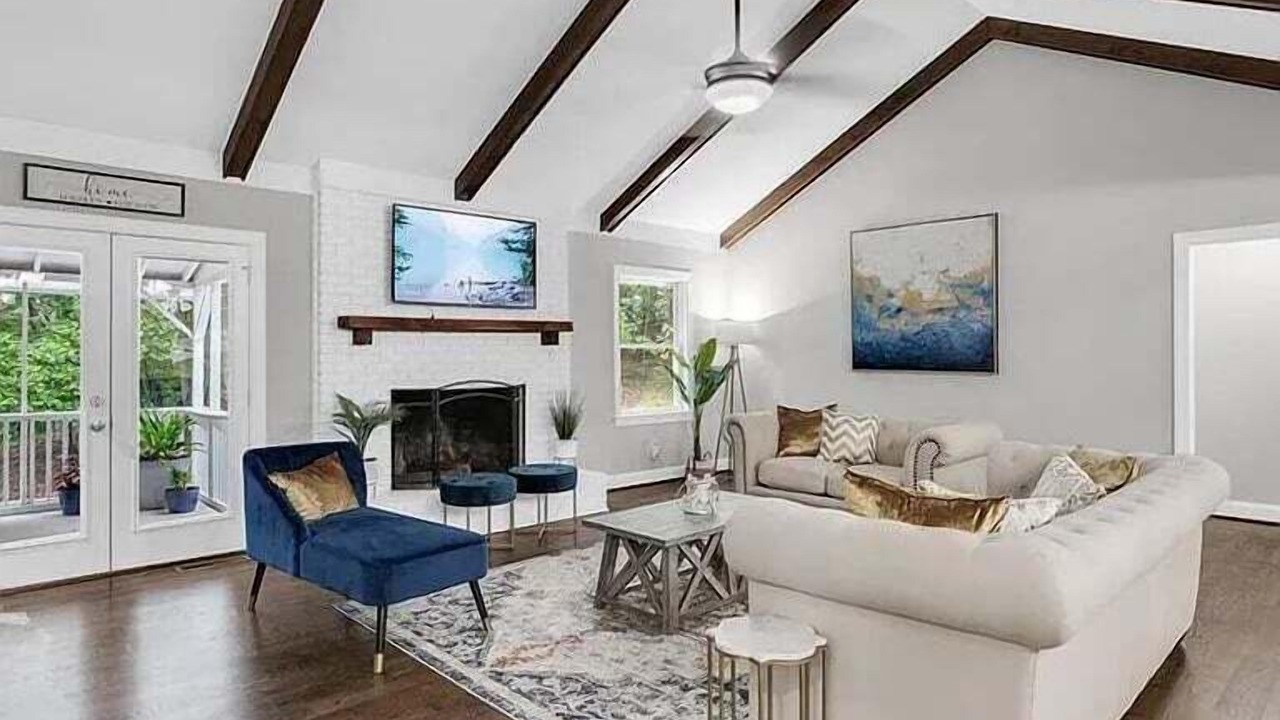 Photo of Livingroom in Flowery Branch