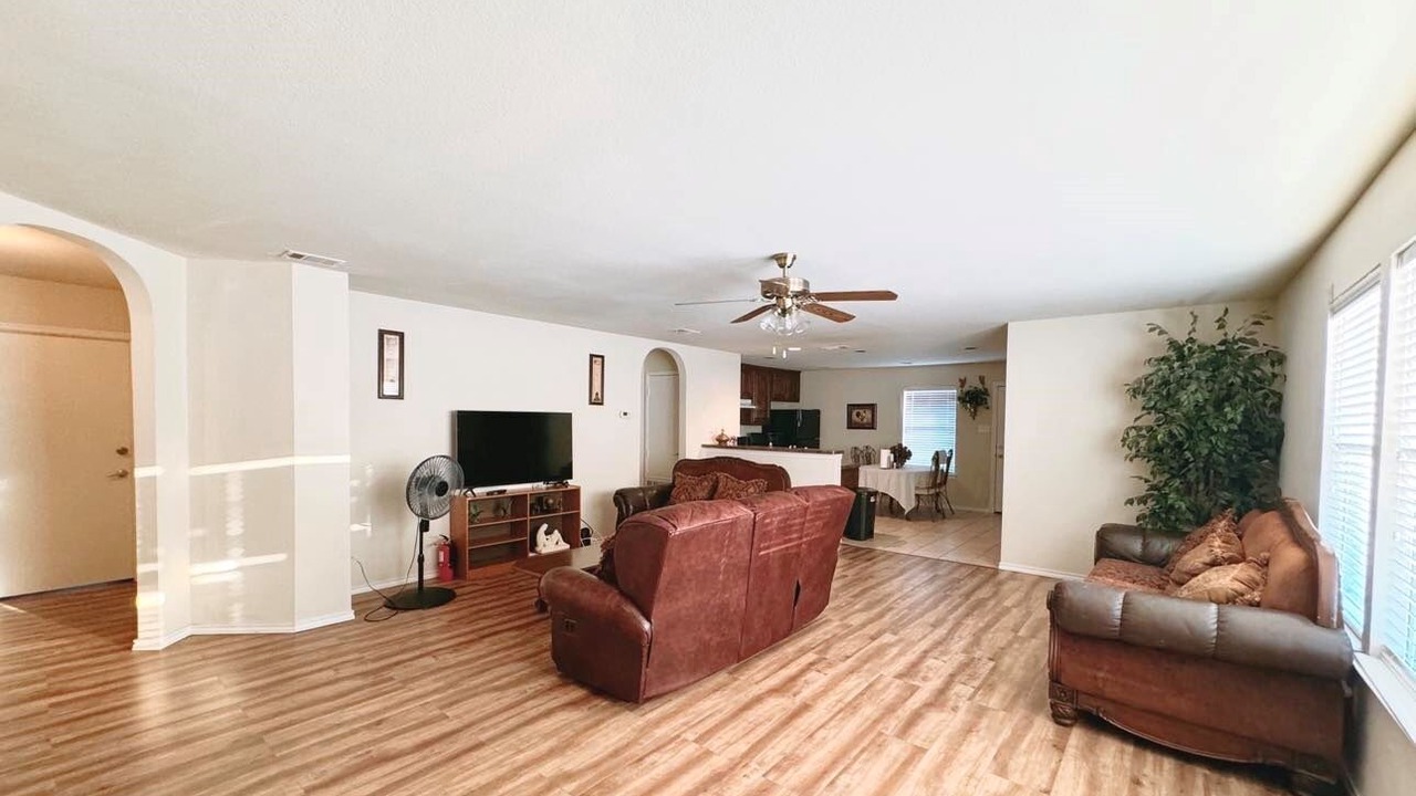 Photo of Livingroom in Fossil Creek