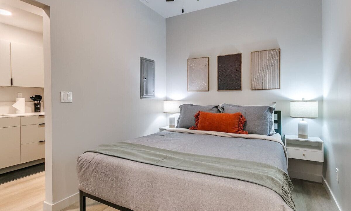 Photo of Bedroom in Midtown