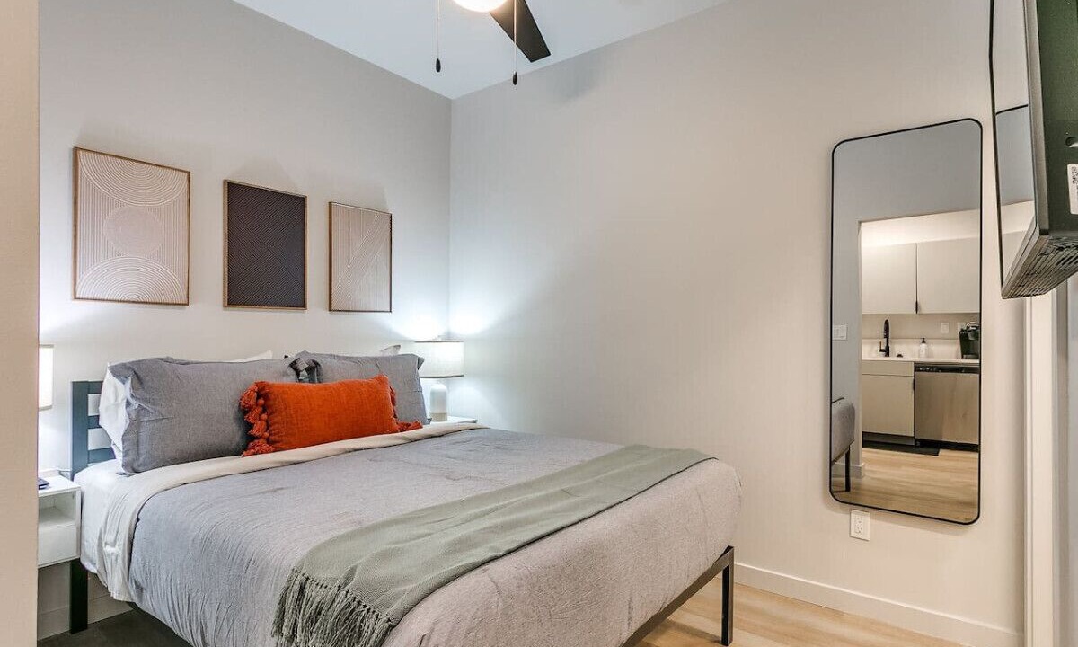 Photo of Bedroom in Midtown
