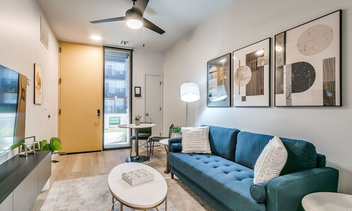 Photo of Livingroom in Midtown