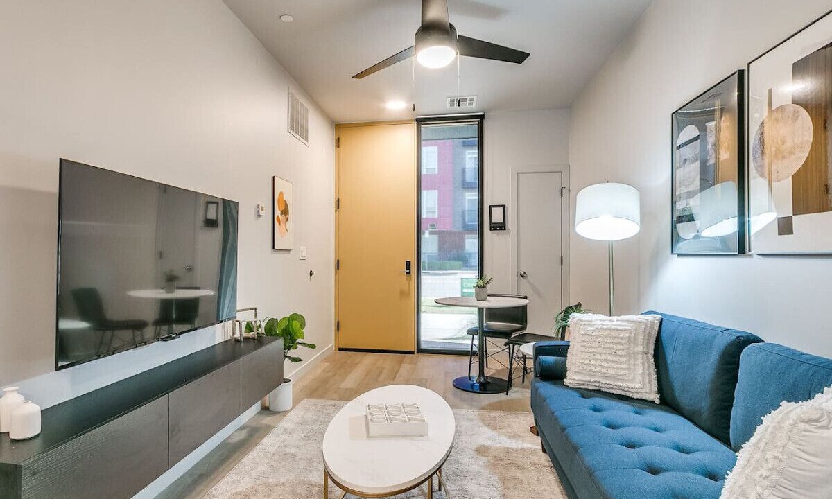 Photo of Livingroom in Midtown
