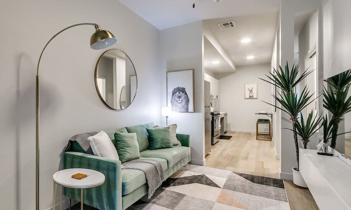Photo of Livingroom in Midtown