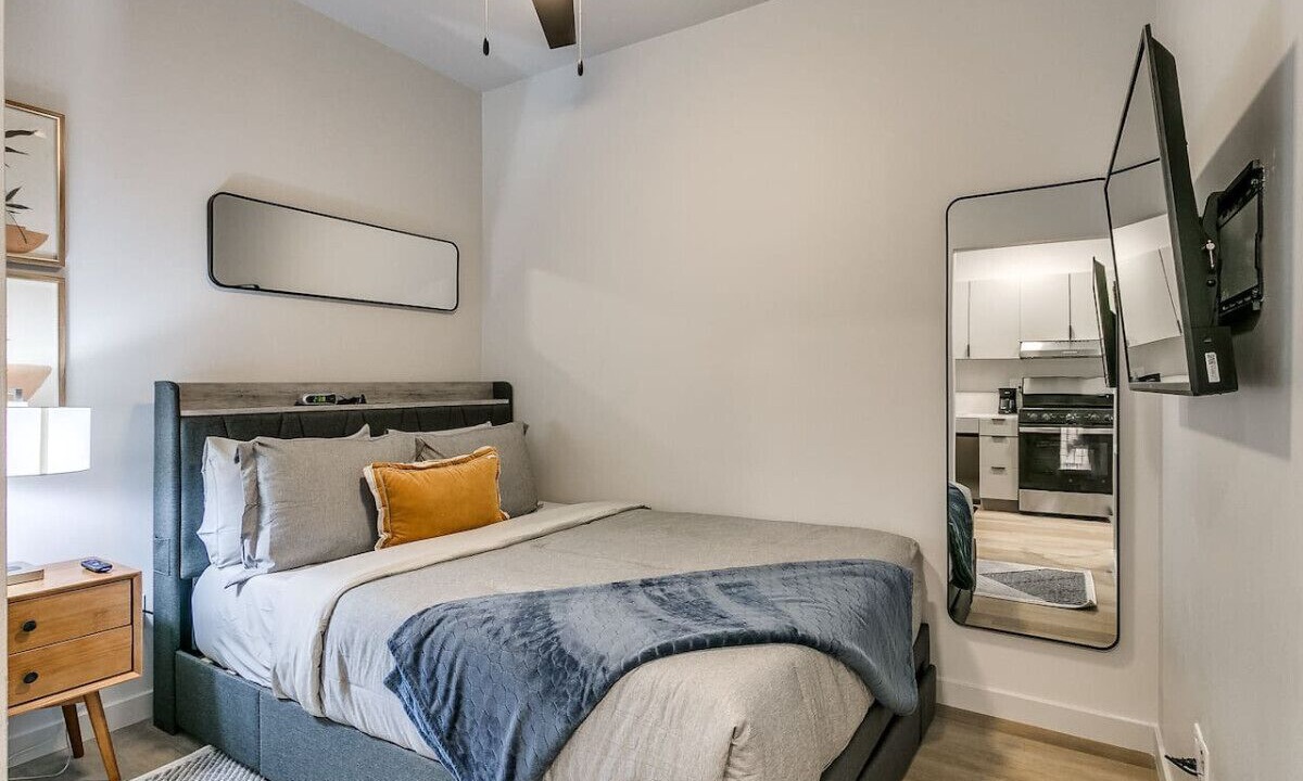 Photo of Bedroom in Midtown