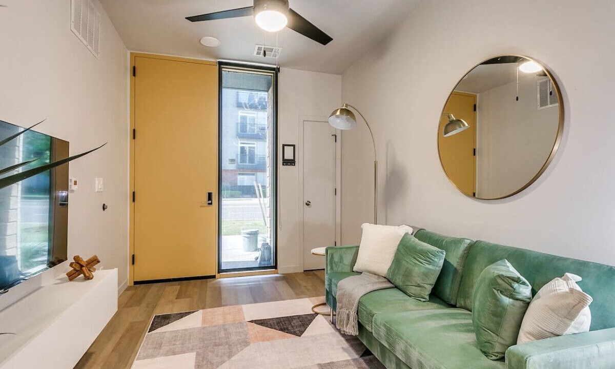 Photo of Livingroom in Midtown
