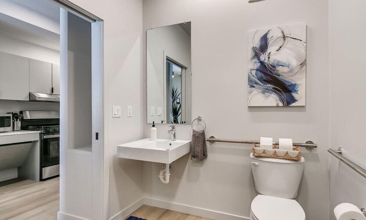 Photo of Bathroom in Midtown