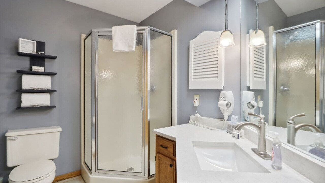 Photo of Bathroom in Lake Delton