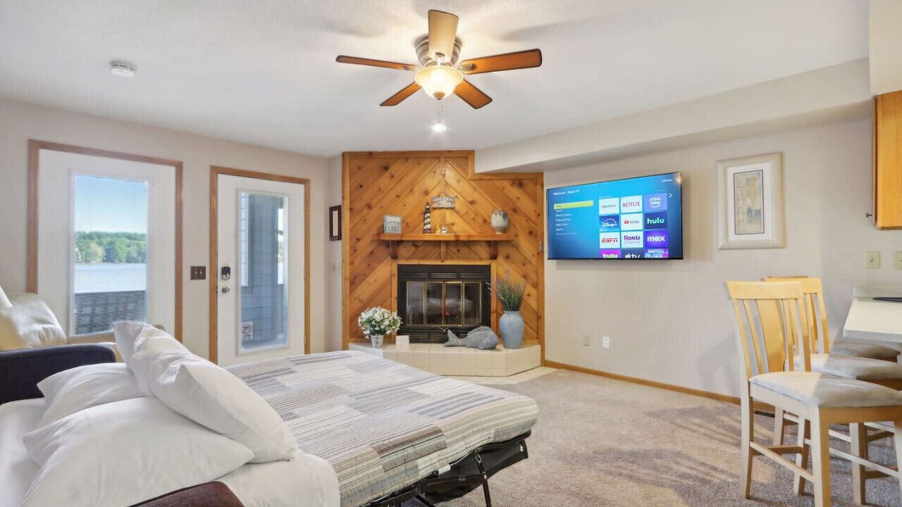 Photo of Bedroom in Lake Delton