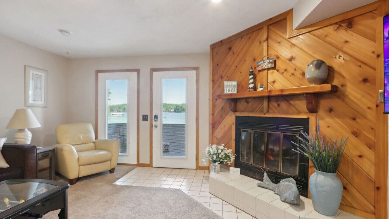 Photo of Livingroom in Lake Delton