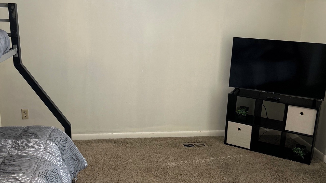 Photo of Bedroom in Enterprise