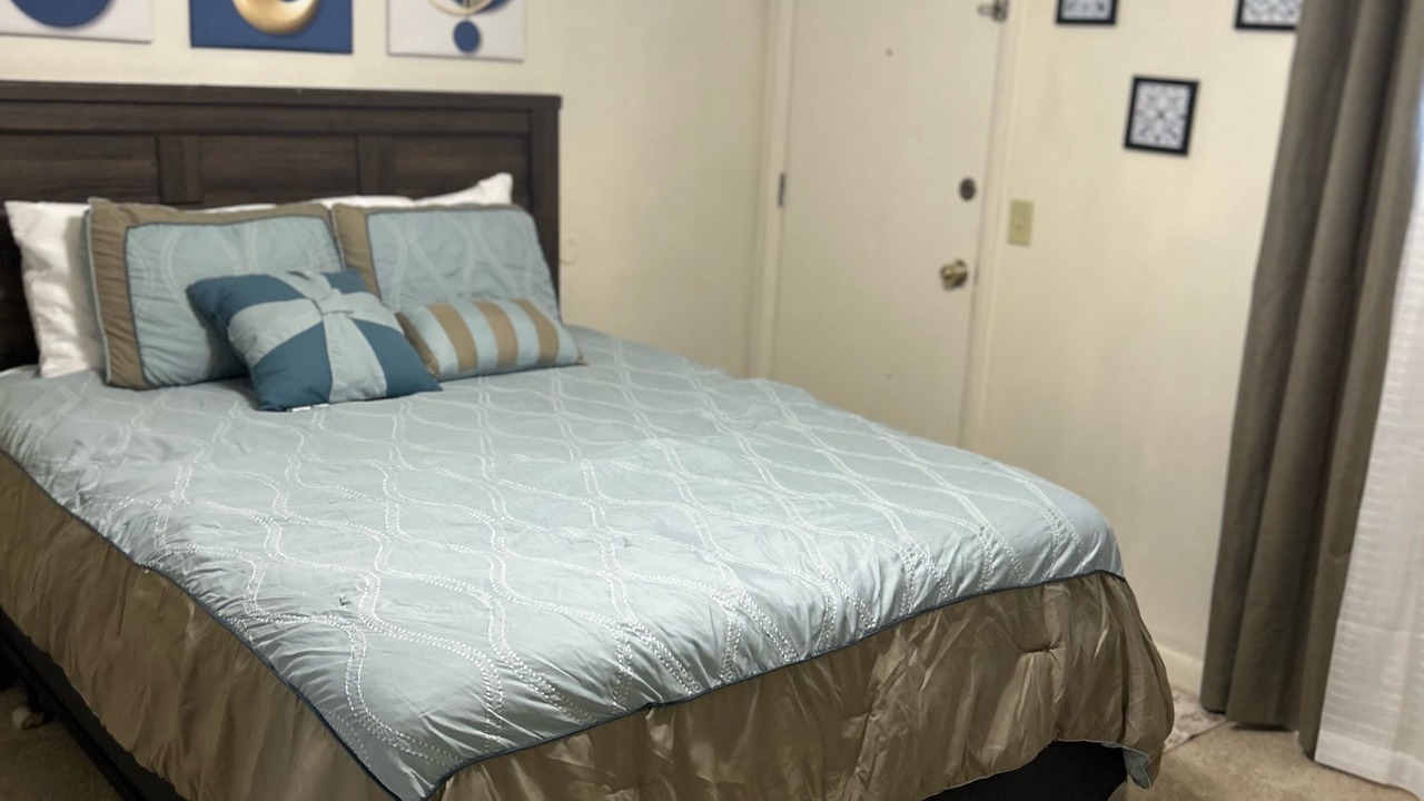 Photo of Bedroom in Enterprise