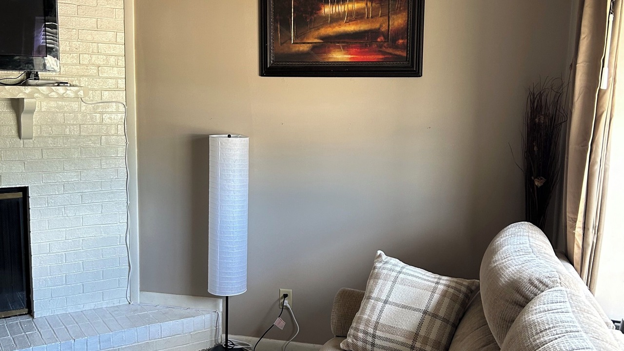 Photo of Livingroom in Enterprise