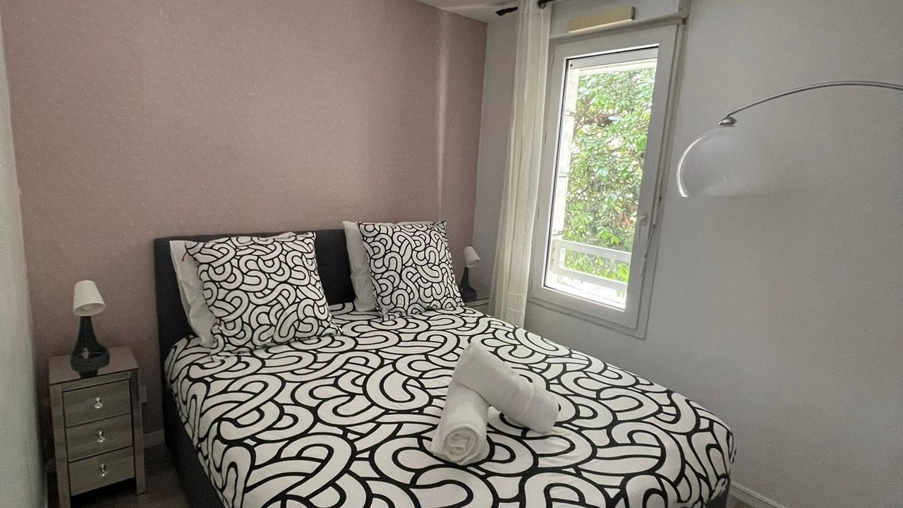 Photo of Bedroom in Sevres