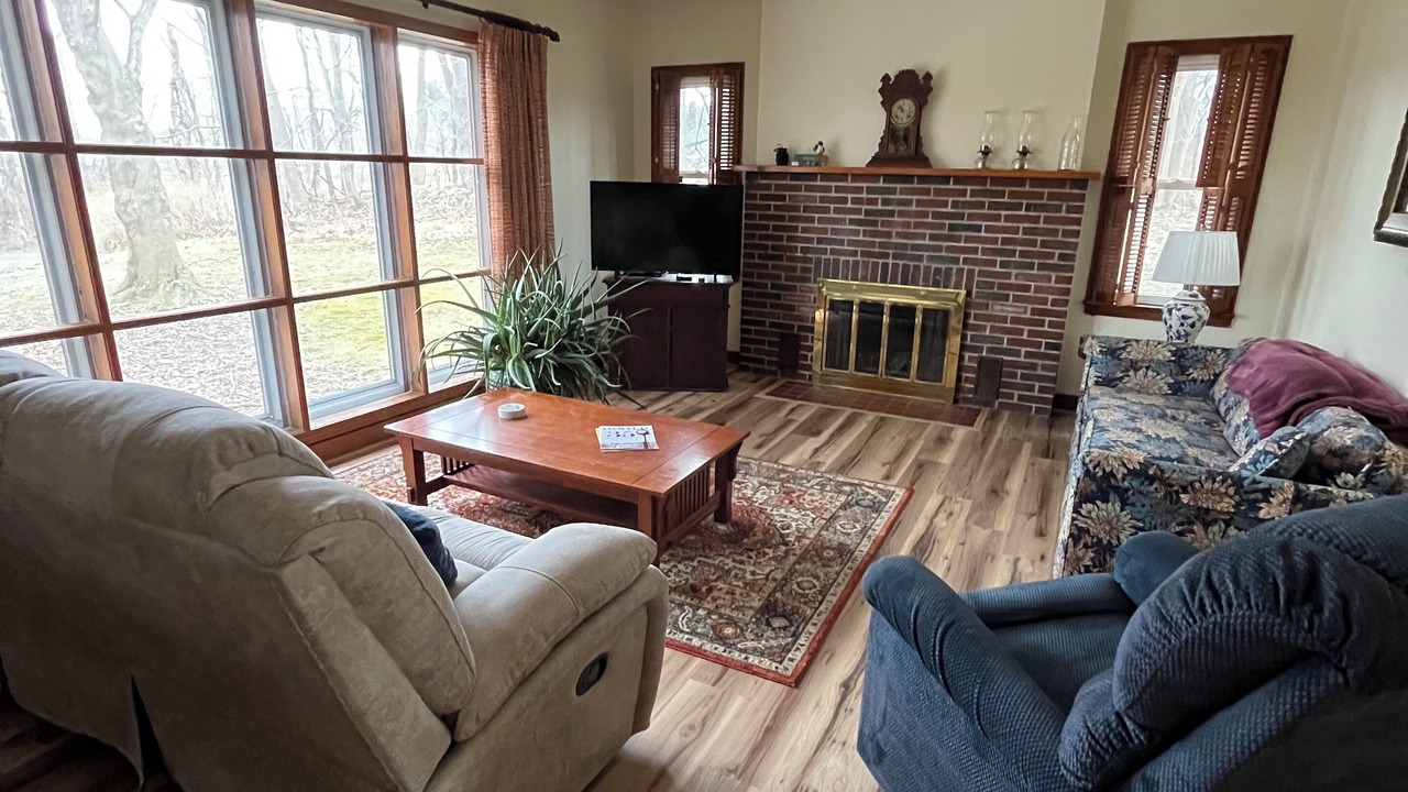 Photo of Livingroom in Town of Scriba