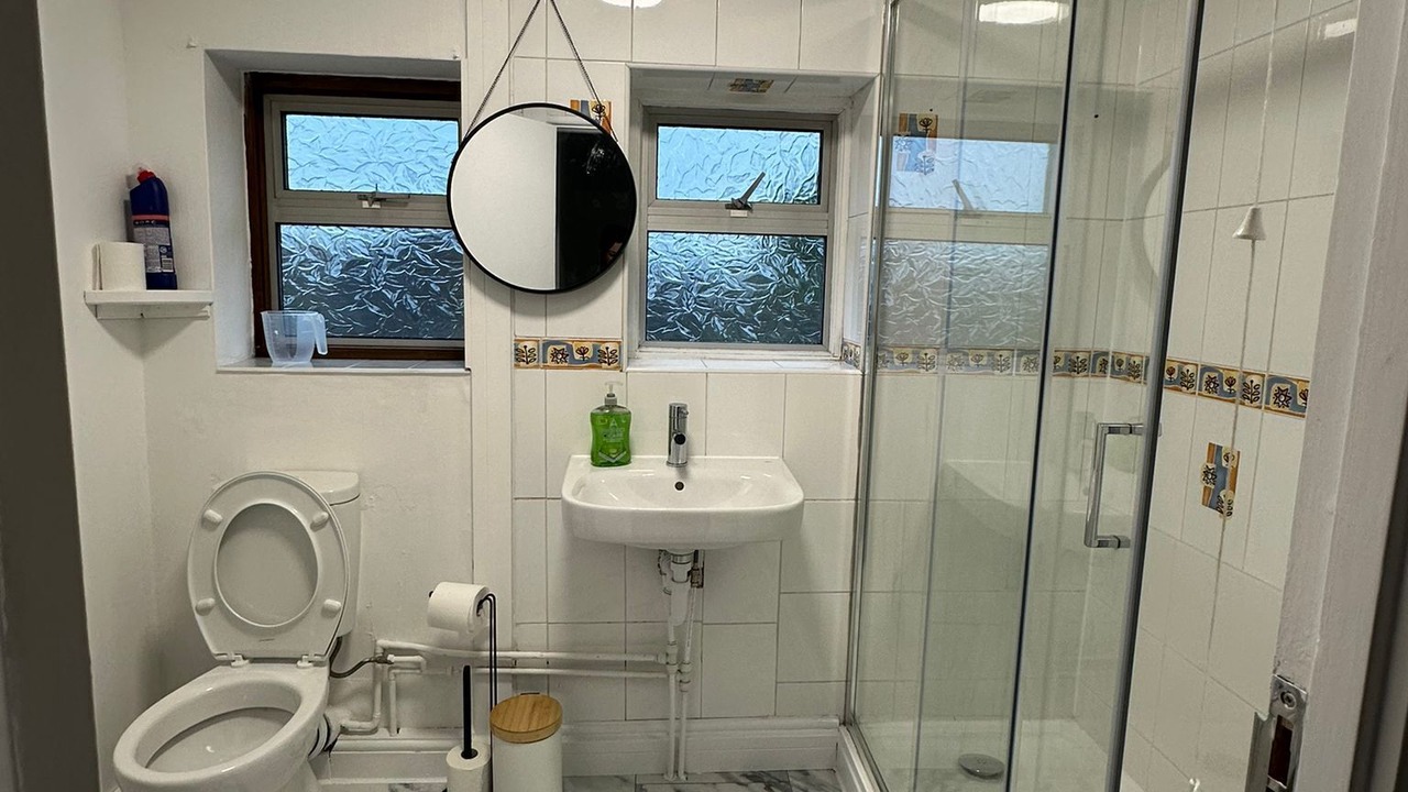 Photo of Bathroom in Kidlington