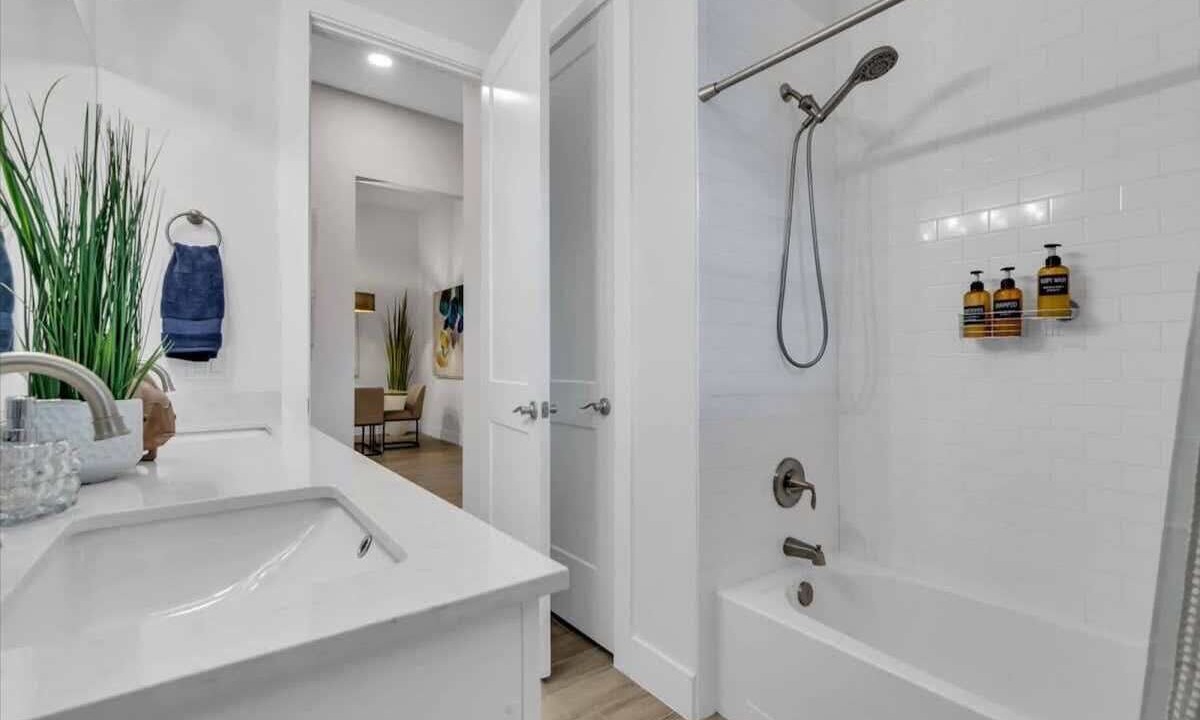 Photo of Bathroom in Arlington Park