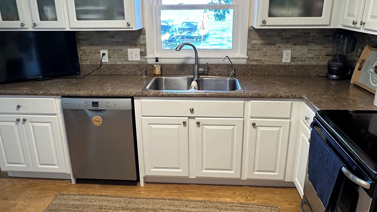 Photo of Kitchen in Butte Des Morts