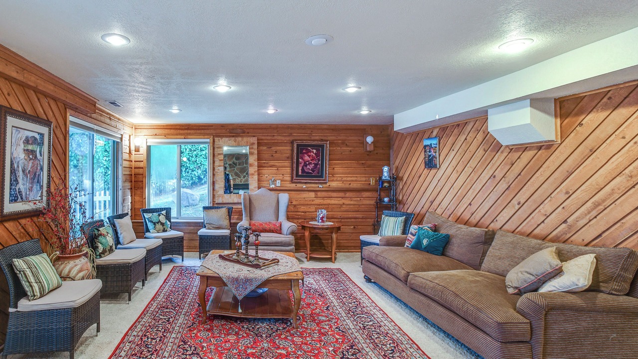Photo of Livingroom in Covington