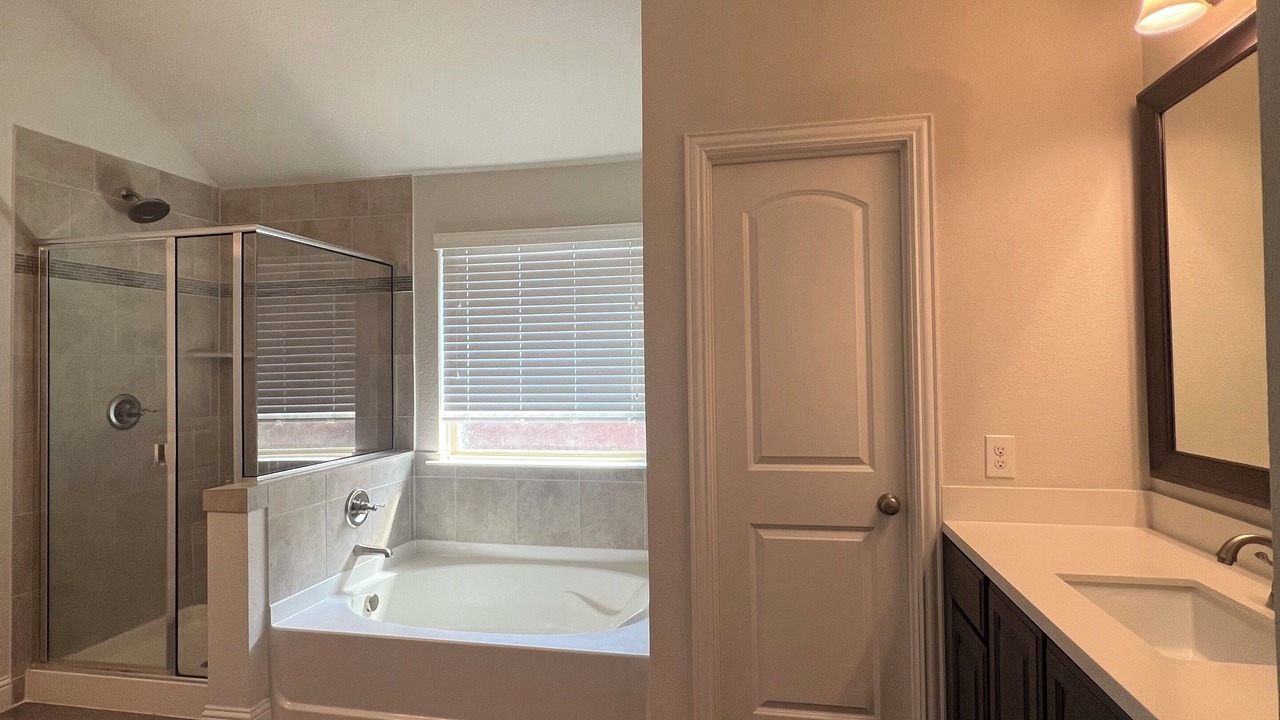 Photo of Bathroom in Justin
