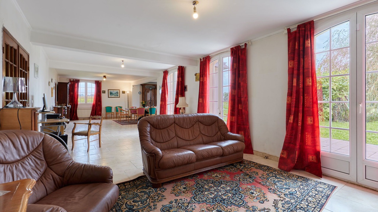 Photo of Livingroom in Fontenay-le-Pesnel
