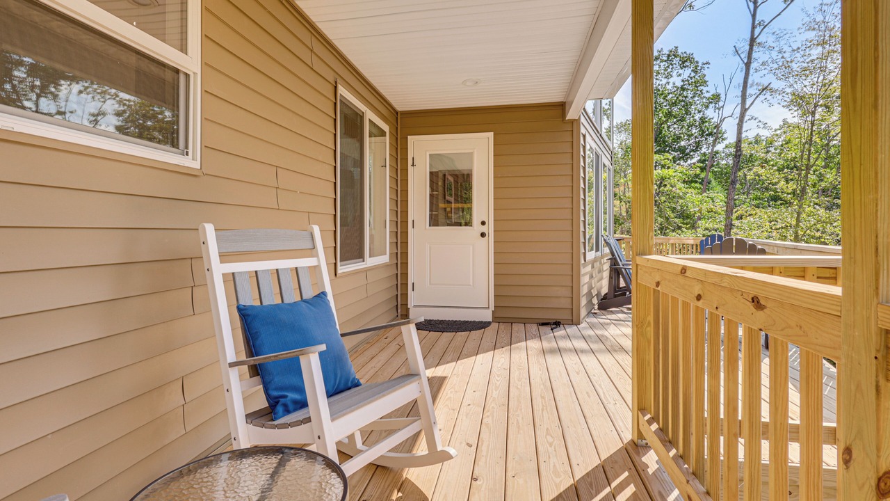Photo of Patio Balcony in Front Royal