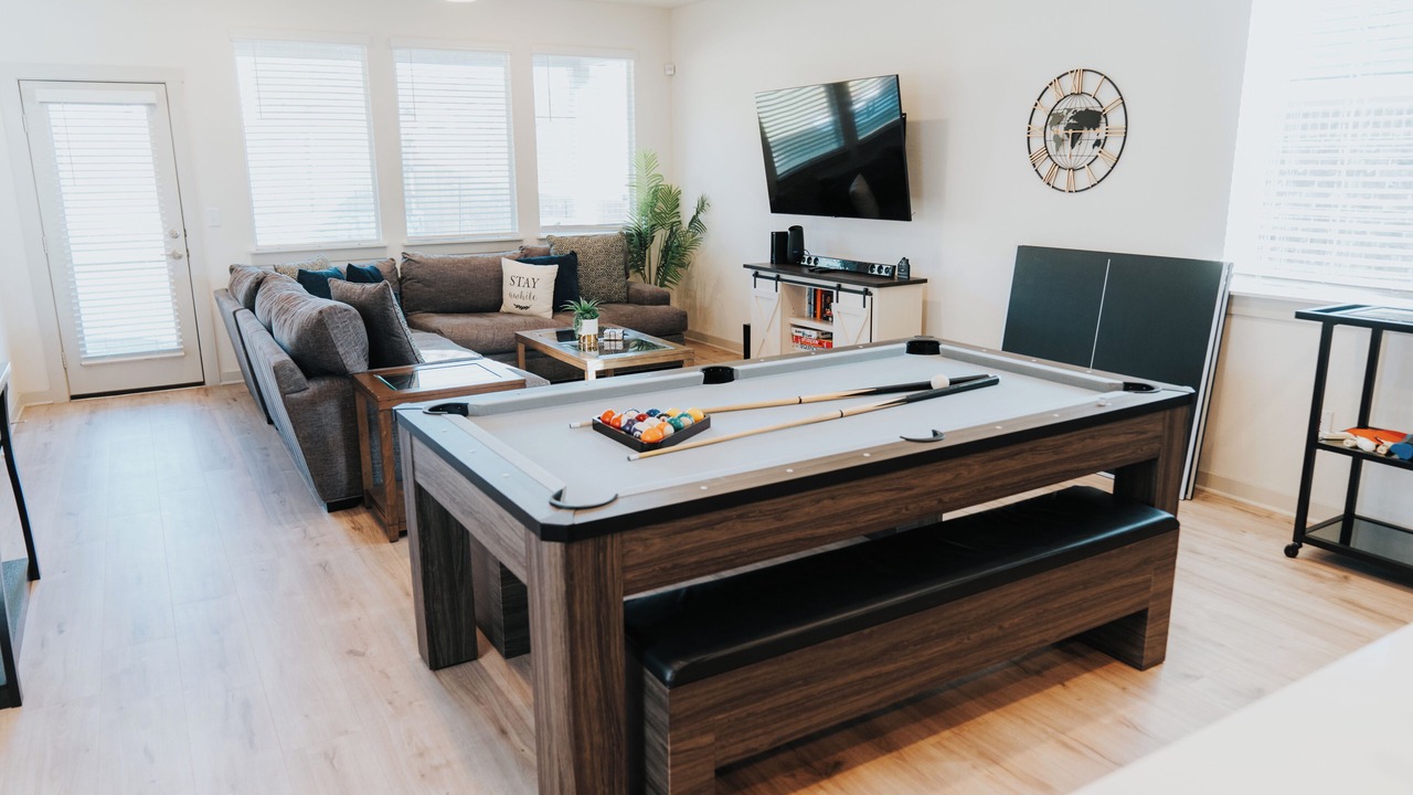Photo of Livingroom in McNeil