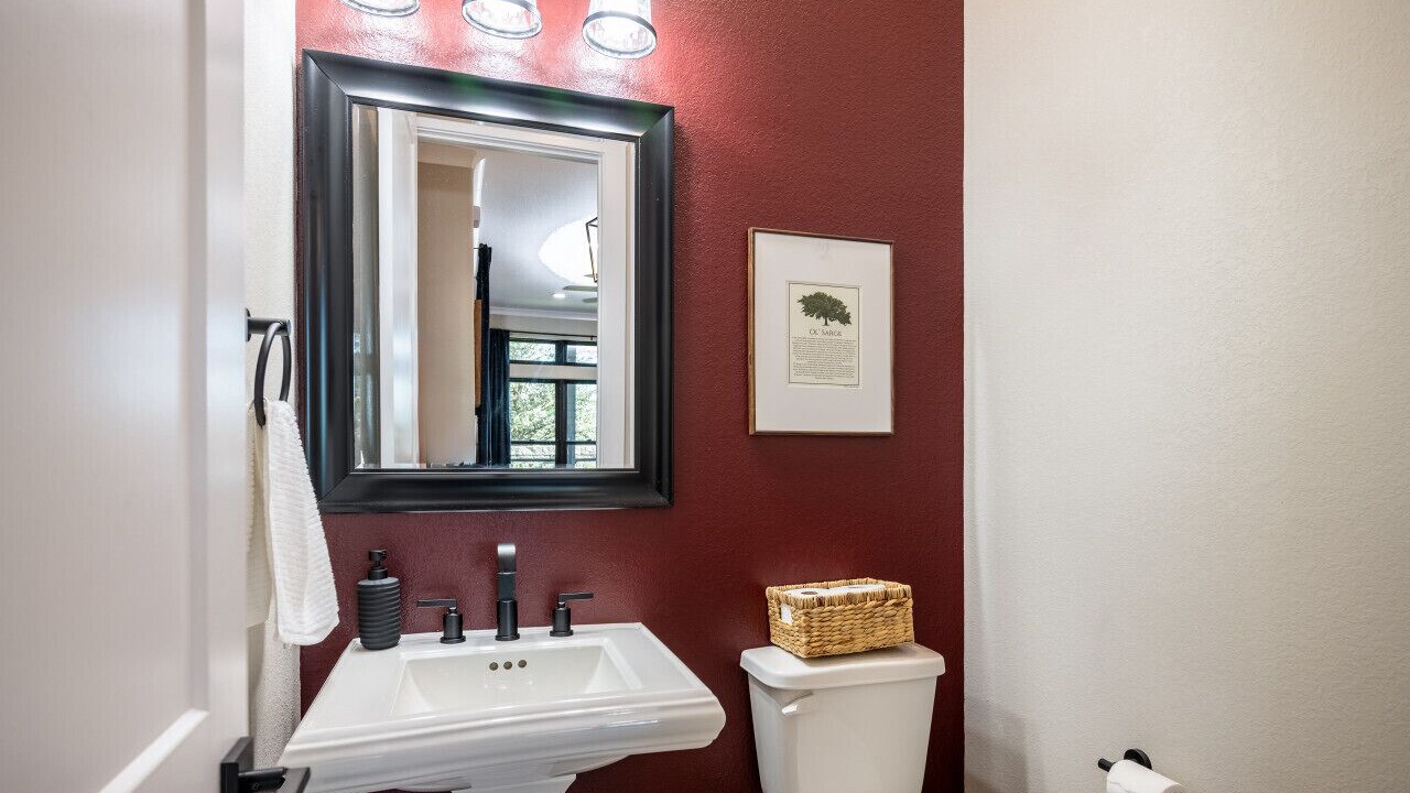 Photo of Bathroom in College Hills Estates